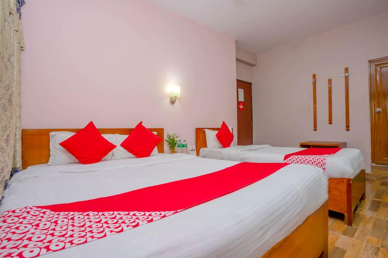 Oyo 575 Api Suites بوكْرا المظهر الخارجي الصورة