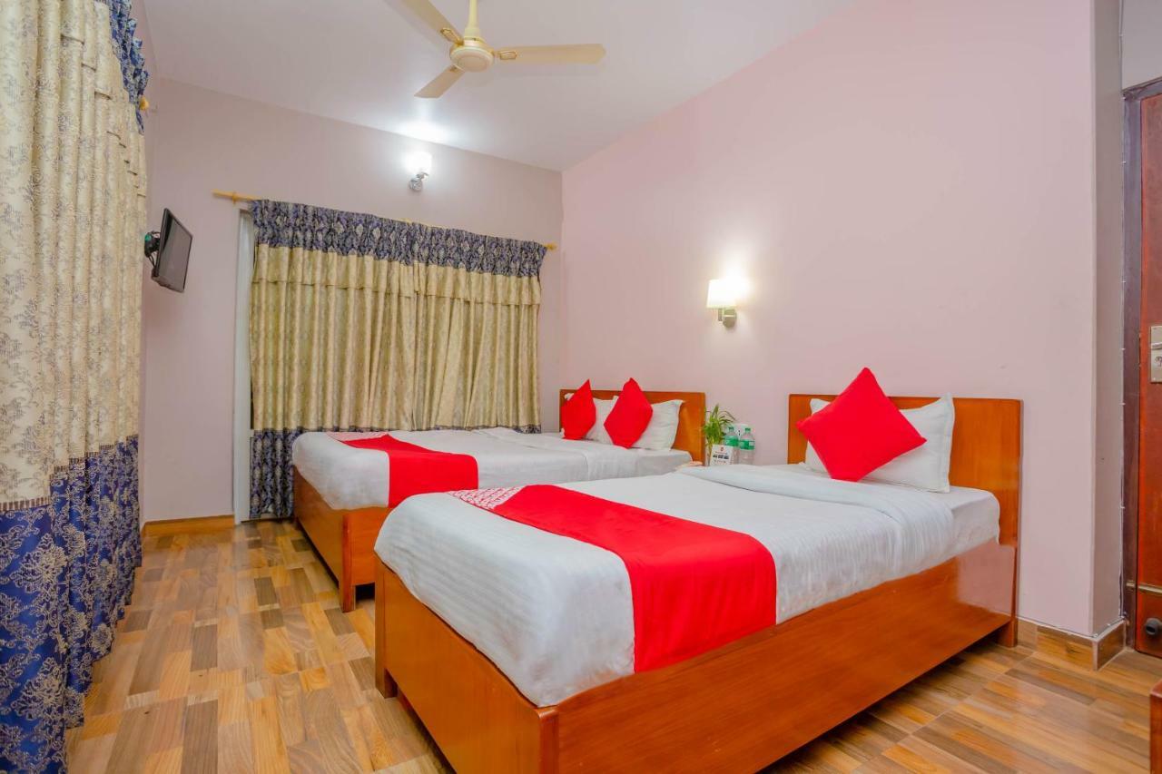Oyo 575 Api Suites بوكْرا المظهر الخارجي الصورة